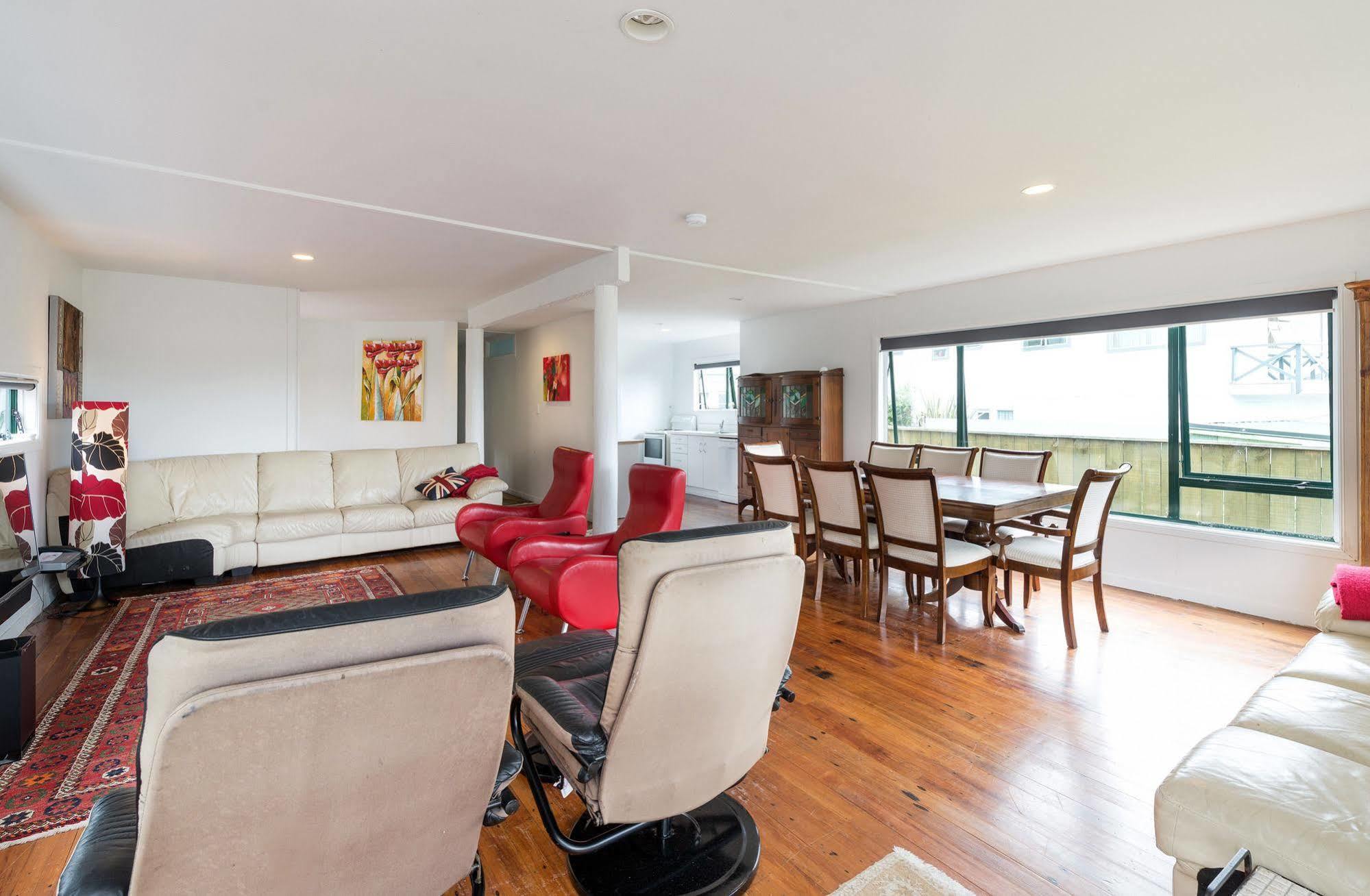 Lakeside City Apartments - Penthouse And Studio Rotorua Exterior photo